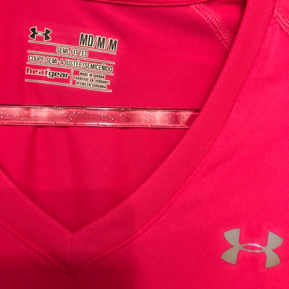 Under Armour pink  semi-fitted  athletic top - Picture 2 of 5